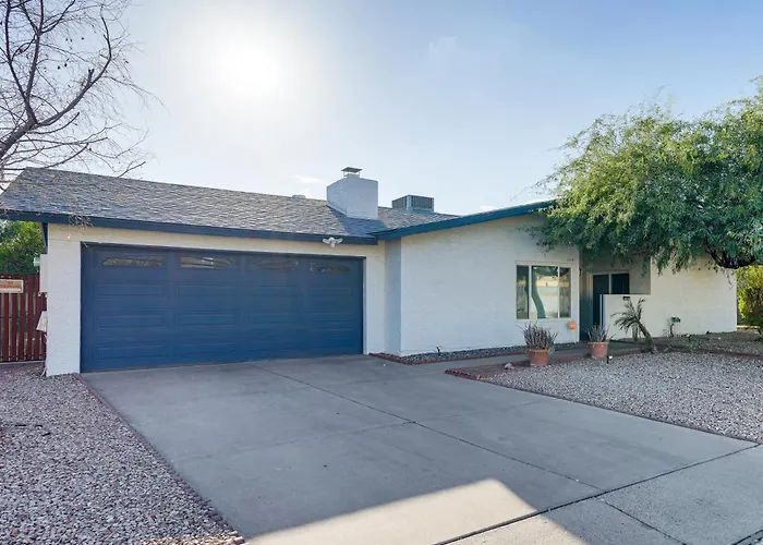 Holiday home Oasis W/ Diving Pool By Spring Training, Dtwn