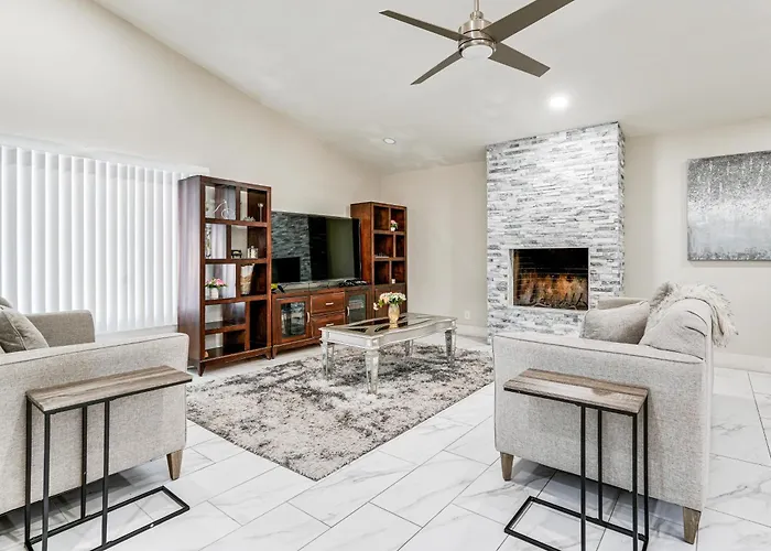 Holiday home Oasis W/ Diving Pool By Spring Training, Dtwn Mesa